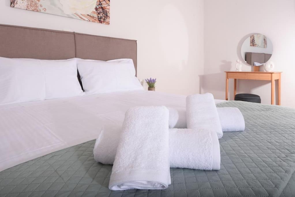 Marie'S Luxury City Center Apartment Heraklion Exteriör bild