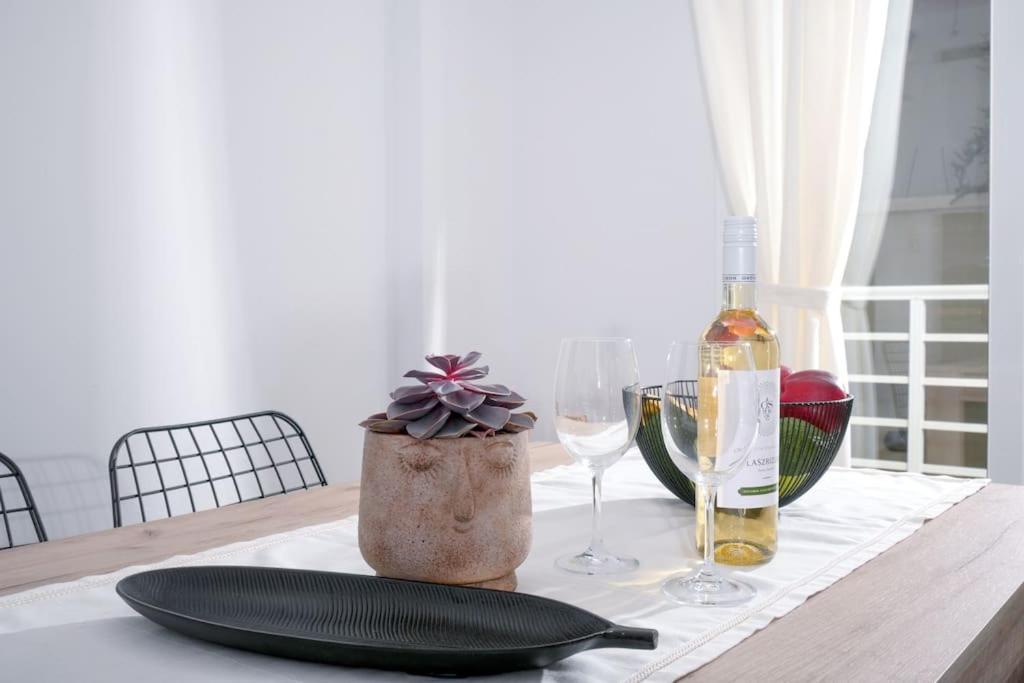 Marie'S Luxury City Center Apartment Heraklion Exteriör bild